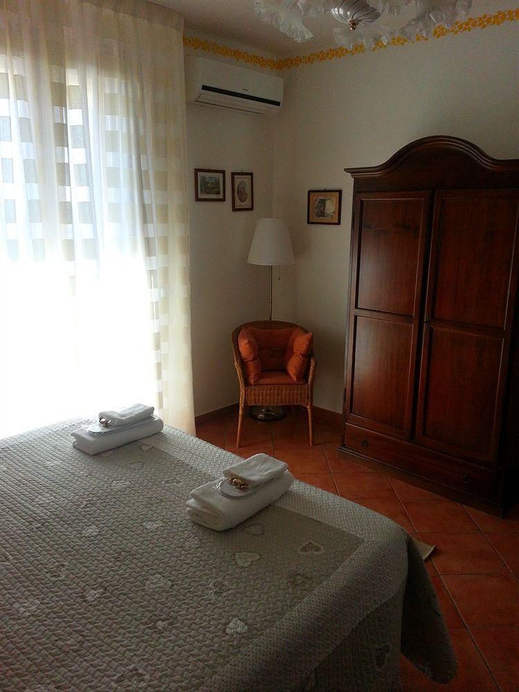B&B La Casa Di Zefiro Limite Экстерьер фото